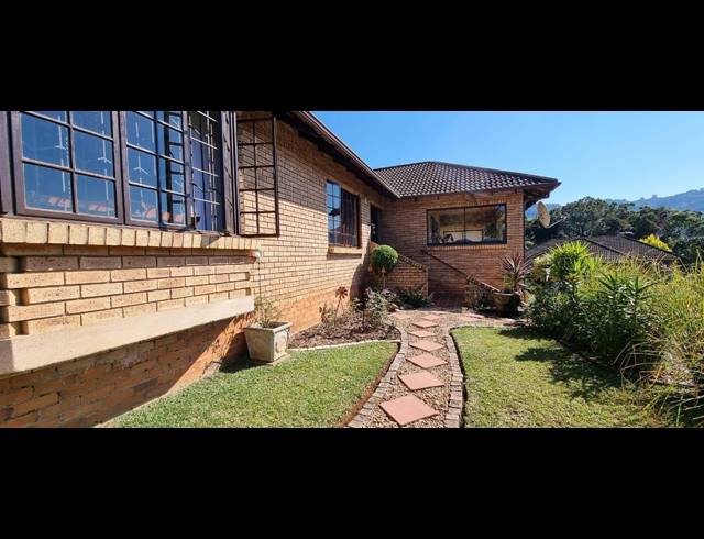3 BEDROOM SECTIONAL TITLE TO LET IN MONTROSE